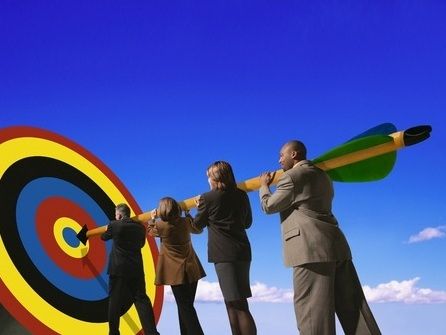 8 Bí kíp cải thiện truyền thông nội bộ - iHCM