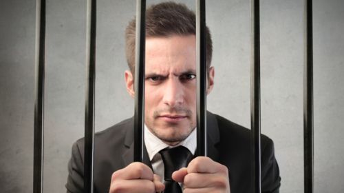 Thưởng, phạt nhân viên và những điều không ngờ tới - iHCM