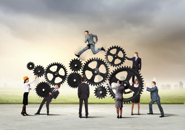 5 cách để thiết lập mục tiêu nhóm rõ ràng và tập trung - iHCM