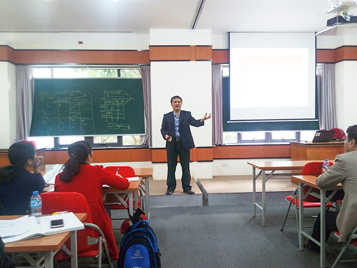 iHCM hợp tác với Viện Kinh tế và Thương mại Quốc tế (Viện IEIT) – Đại học Ngoại thương