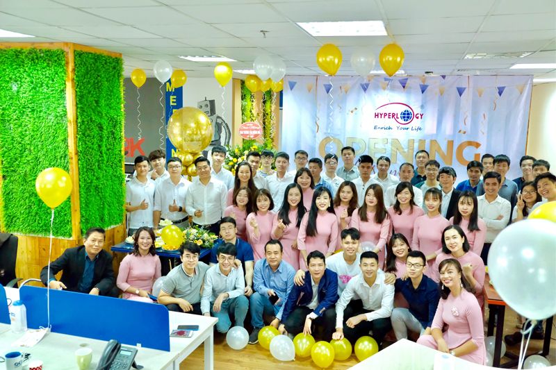 Hyperlogy-khai-truong-van-phong-moi